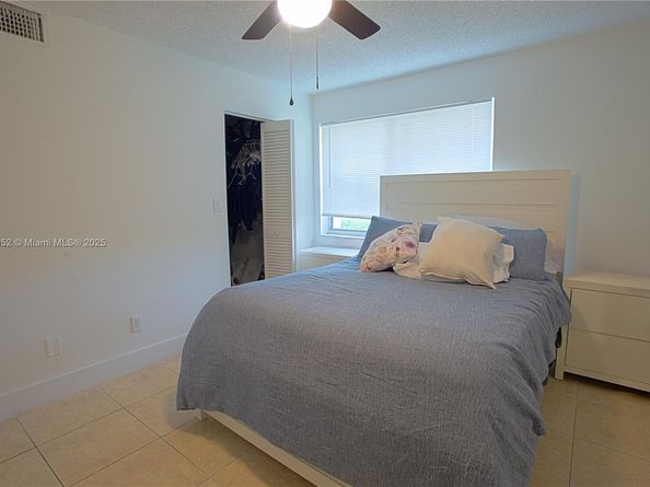 11201 SW 13th St 101, Pembroke Pines FL 33025