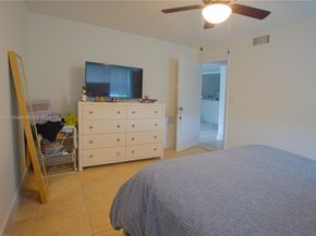 11201 SW 13th St 101, Pembroke Pines FL 33025