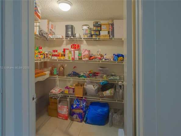 11201 SW 13th St 101, Pembroke Pines FL 33025
