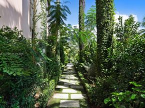 1840 S Bayshore Ln, Miami FL 33133