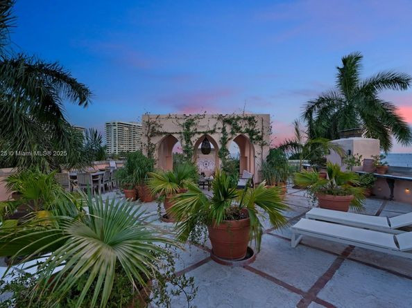 1840 S Bayshore Ln, Miami FL 33133