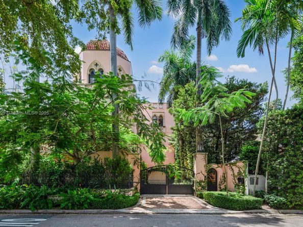 1840 S Bayshore Ln, Miami FL 33133