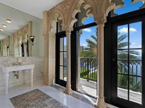 1840 S Bayshore Ln, Miami FL 33133