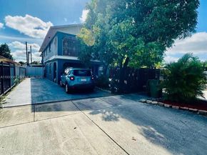 634 E 30th St, Hialeah FL 33013