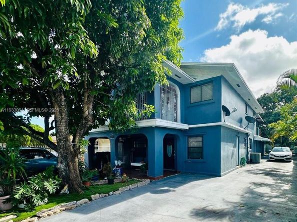 634 E 30th St, Hialeah FL 33013