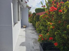 1232 SW 132nd Ct, Miami FL 33184