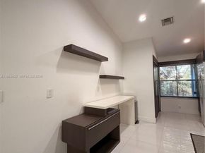 4309 Pine Ridge Ct, Weston FL 33331