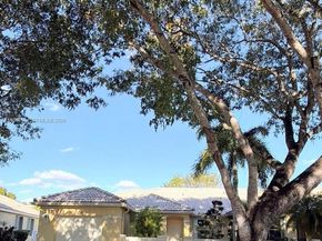 4309 Pine Ridge Ct, Weston FL 33331