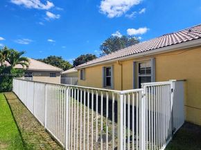 4309 Pine Ridge Ct, Weston FL 33331
