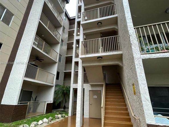 15221 SW 80th St 313, Miami FL 33193