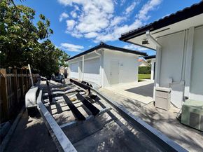 13431 SW 32nd St, Miami FL 33175