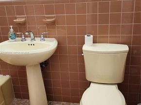 11401 SW 57th St, Miami FL 33173