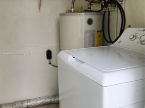 11401 SW 57th St, Miami FL 33173