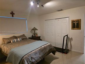 7917 Tropicana St, Miramar FL 33023