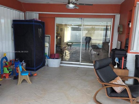 7917 Tropicana St, Miramar FL 33023