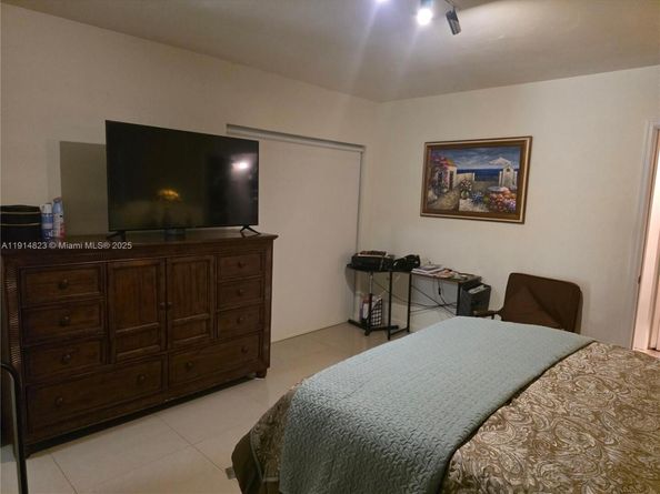 7917 Tropicana St, Miramar FL 33023