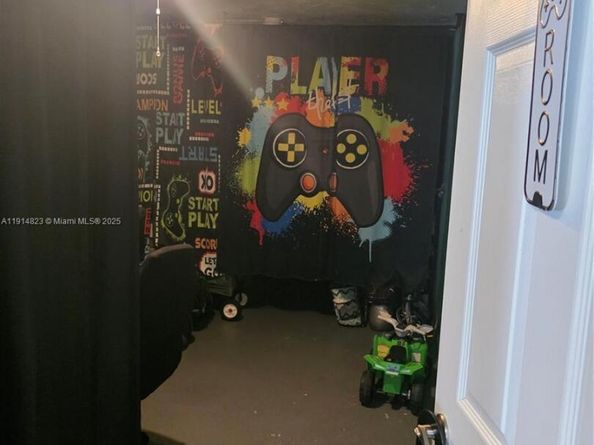 7917 Tropicana St, Miramar FL 33023