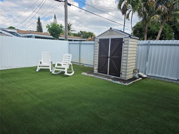 7917 Tropicana St, Miramar FL 33023