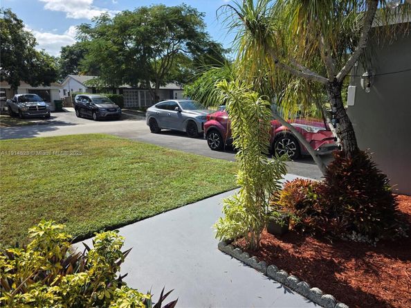 7917 Tropicana St, Miramar FL 33023