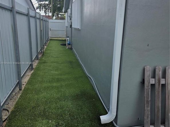 7917 Tropicana St, Miramar FL 33023