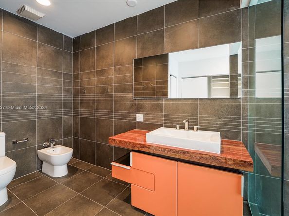 2100 Park Ave 108, Miami Beach FL 33139