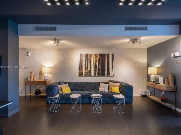 2100 Park Ave 108, Miami Beach FL 33139