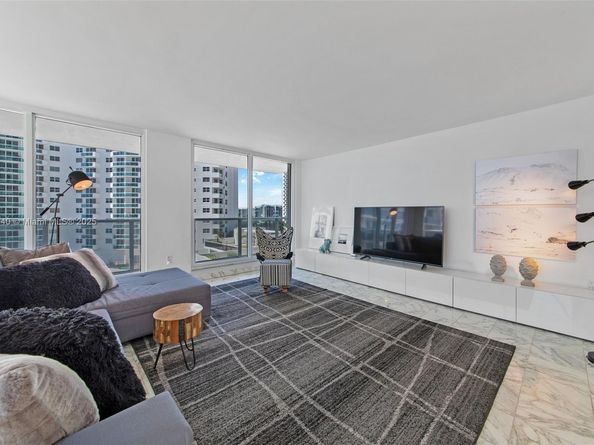 2751 S Ocean Dr 505N, Hollywood FL 33019