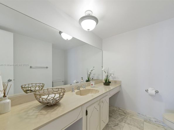 2751 S Ocean Dr 505N, Hollywood FL 33019