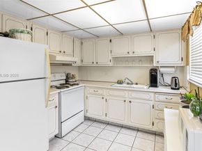 2031 Dewey St 302, Hollywood FL 33020