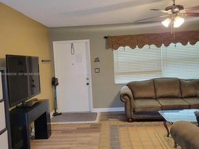 2031 Dewey St 302, Hollywood FL 33020