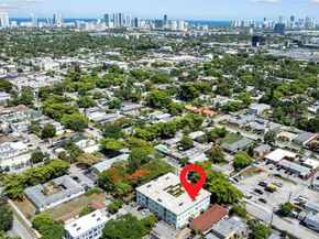 2031 Dewey St 302, Hollywood FL 33020