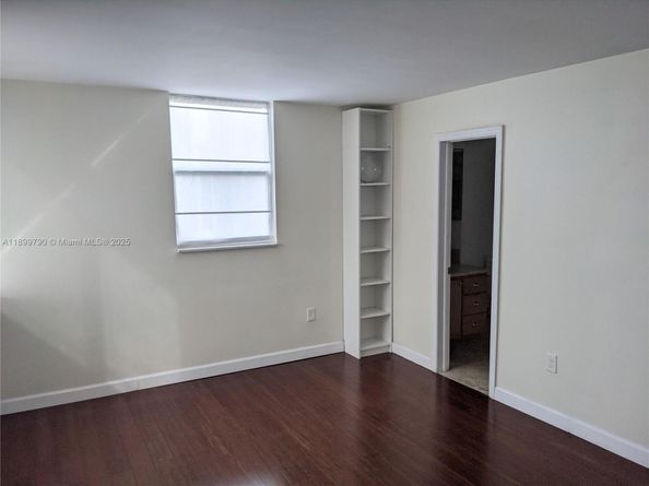1658 Bay Rd 505, Miami Beach FL 33139