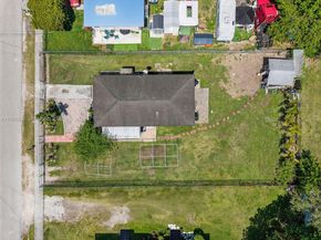 26672 SW 137th Ct, Miami FL 33032
