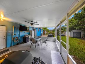 2506 Mayo St, Hollywood FL 33020