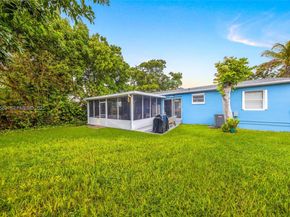 2506 Mayo St, Hollywood FL 33020