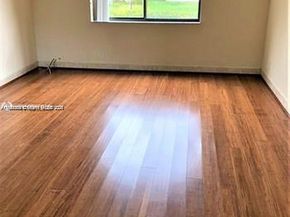 342 Lakeview Dr 102, Weston FL 33326