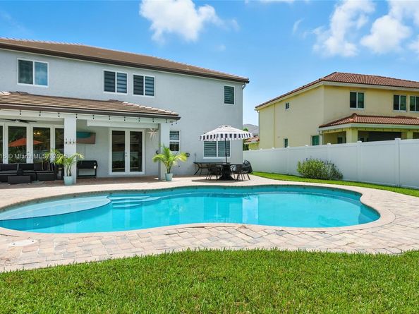 1127 Hidden Valley Way, Weston FL 33327