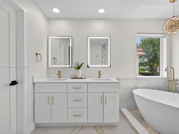 1127 Hidden Valley Way, Weston FL 33327