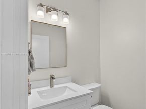 1127 Hidden Valley Way, Weston FL 33327
