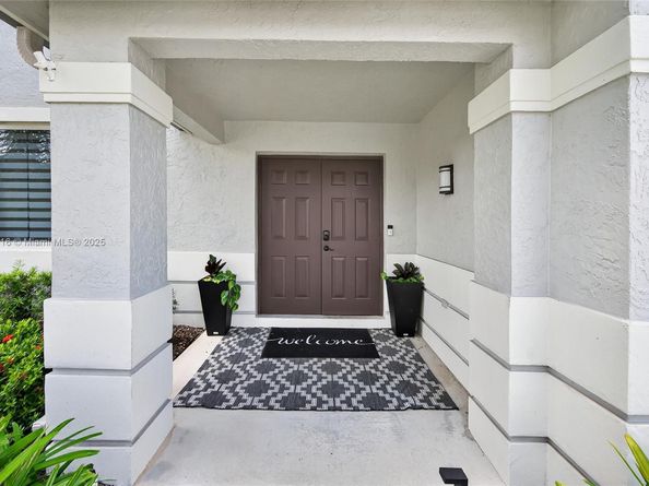 1127 Hidden Valley Way, Weston FL 33327