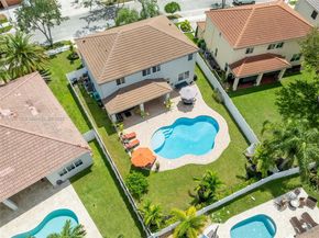 1127 Hidden Valley Way, Weston FL 33327