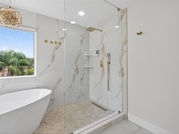1127 Hidden Valley Way, Weston FL 33327