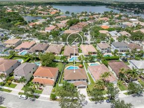 1127 Hidden Valley Way, Weston FL 33327