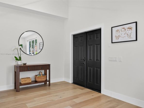 1127 Hidden Valley Way, Weston FL 33327