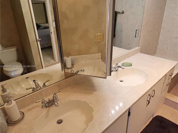 1351 NW 114th Ave, Pembroke Pines FL 33026
