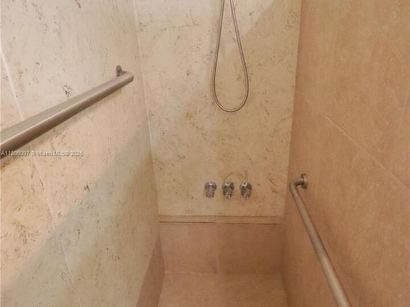 1351 NW 114th Ave, Pembroke Pines FL 33026