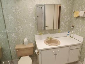 1351 NW 114th Ave, Pembroke Pines FL 33026