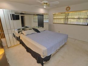 1351 NW 114th Ave, Pembroke Pines FL 33026