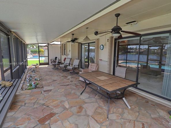1351 NW 114th Ave, Pembroke Pines FL 33026