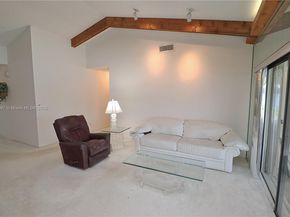 1351 NW 114th Ave, Pembroke Pines FL 33026